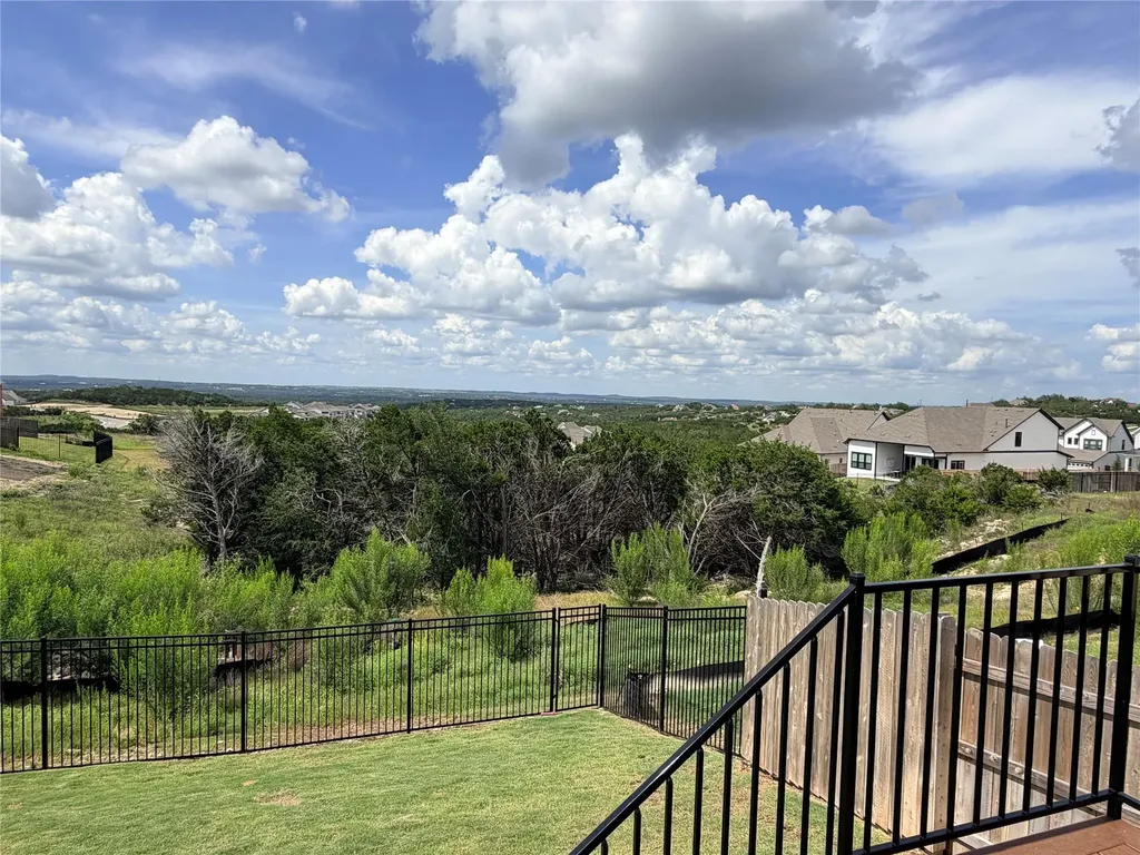 967 Iron Willow Loop Dripping Springs TX 78620