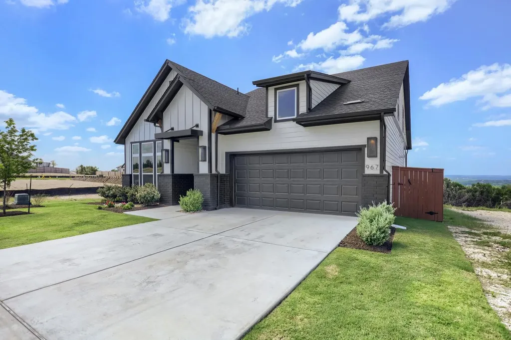967 Iron Willow Loop Dripping Springs TX 78620
