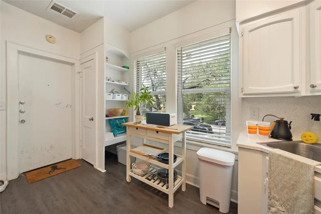201 W 31st Street Austin TX 78705