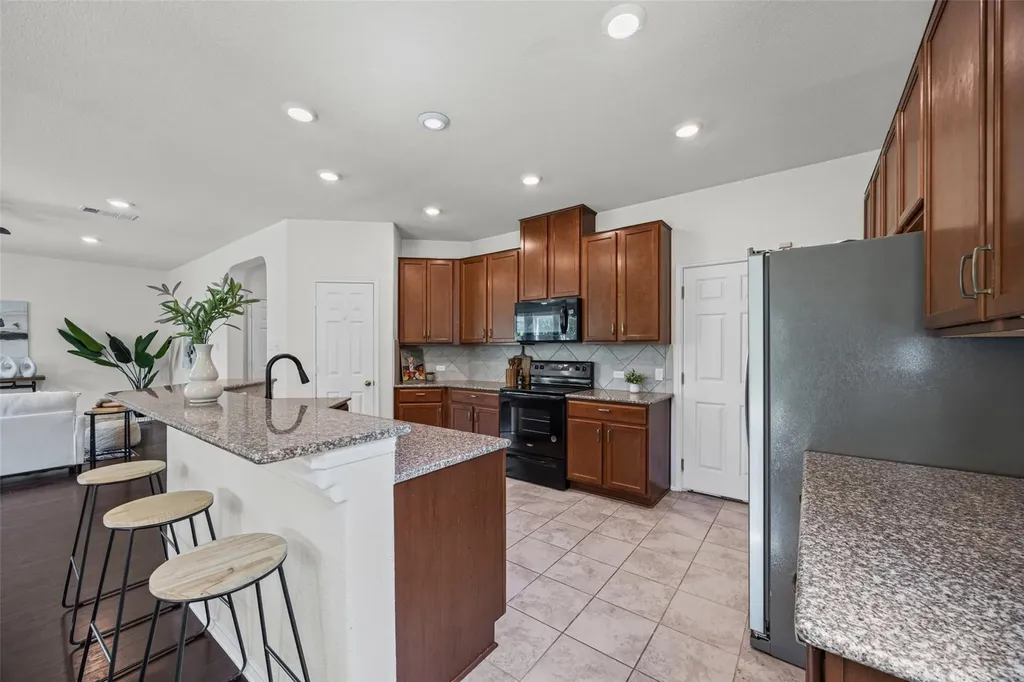 2471 Sunrise Road Round Rock TX 78664