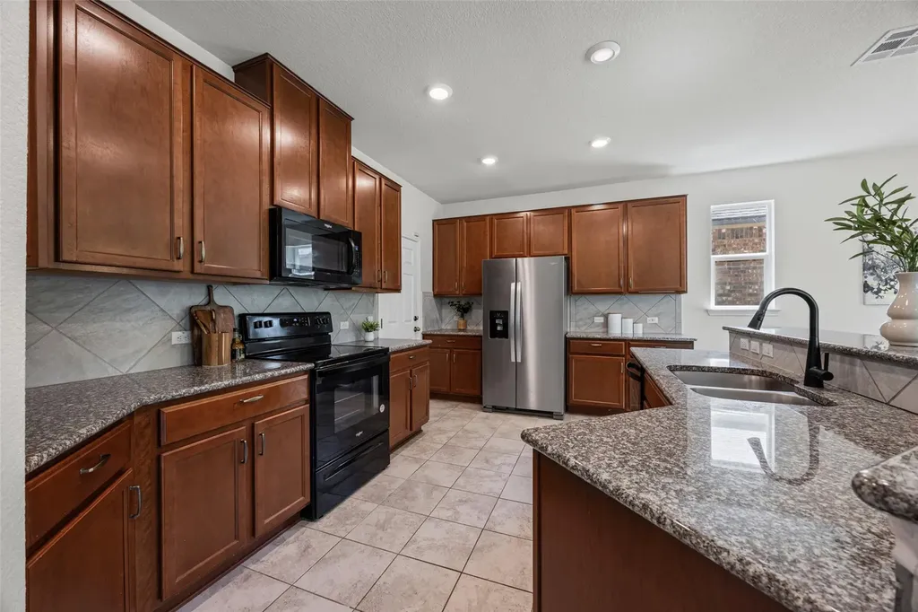 2471 Sunrise Road Round Rock TX 78664