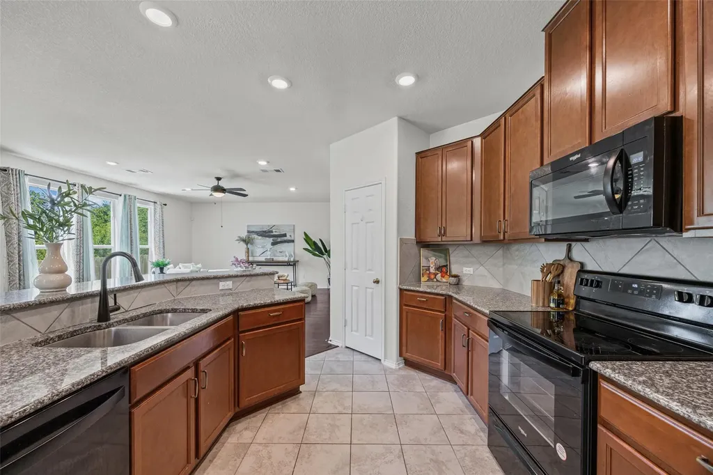 2471 Sunrise Road Round Rock TX 78664