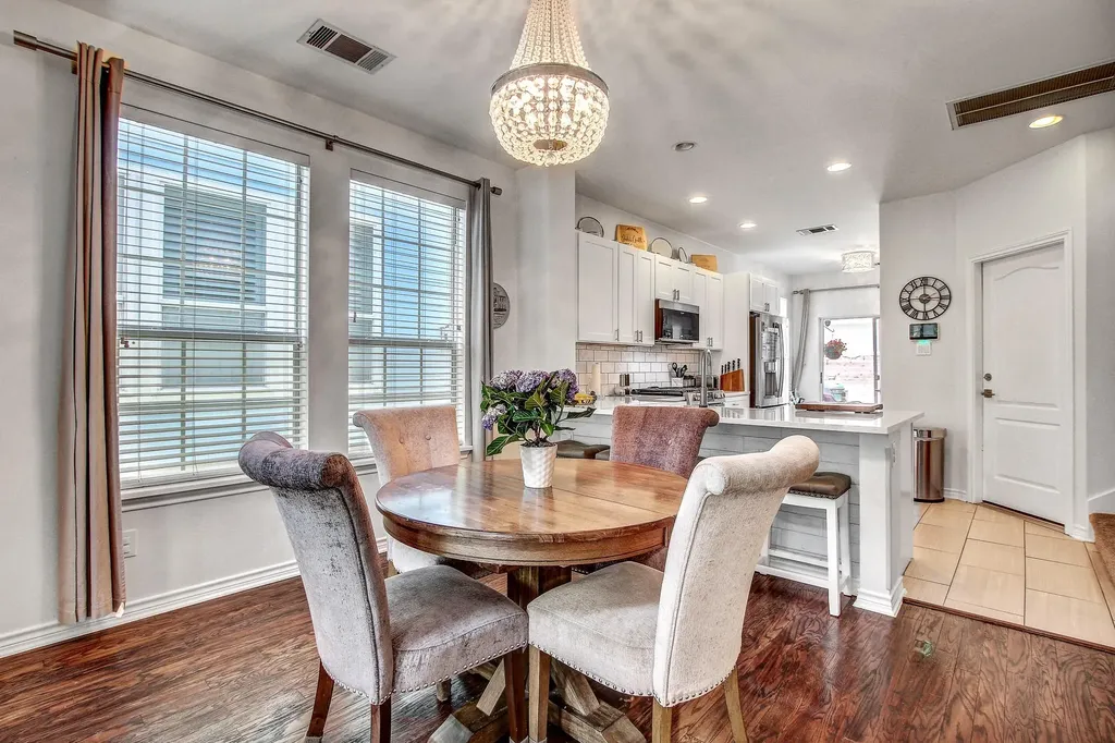 1616 Bridgeway Drive Austin TX 78704