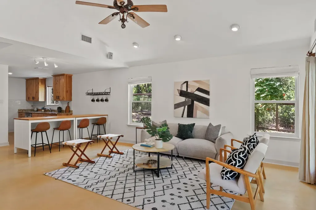 6808 Smokey Hill Road Austin TX 78736
