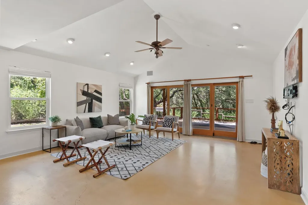 6808 Smokey Hill Road Austin TX 78736