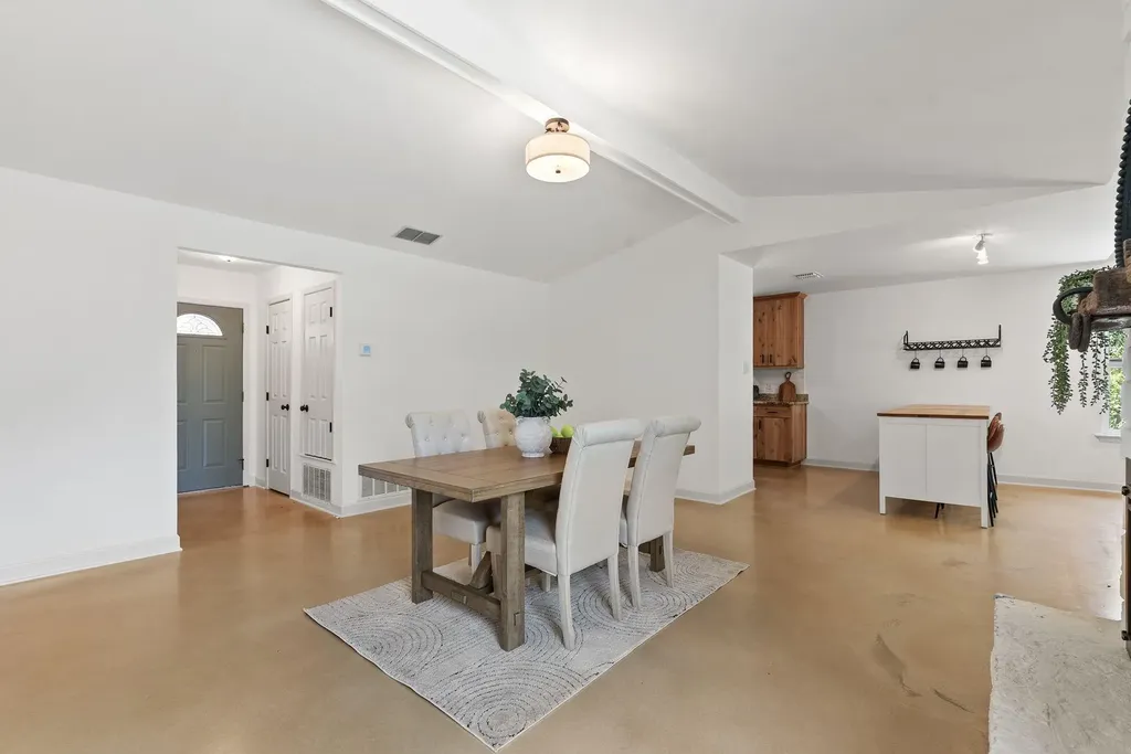 6808 Smokey Hill Road Austin TX 78736