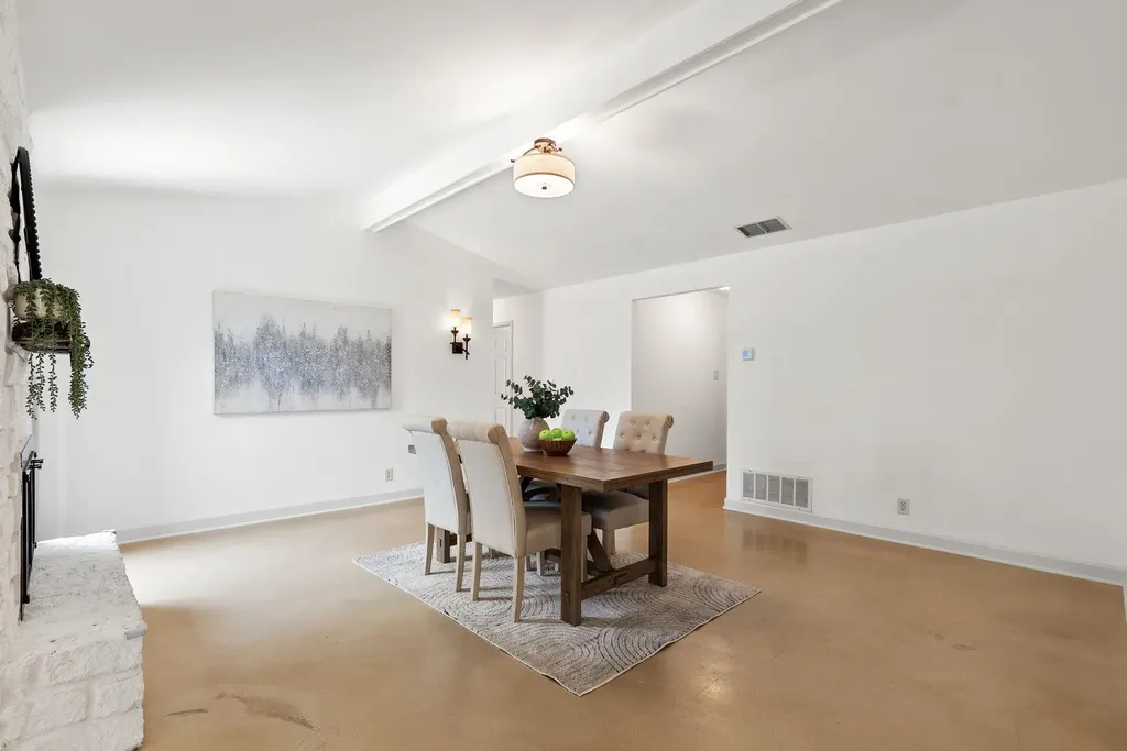 6808 Smokey Hill Road Austin TX 78736