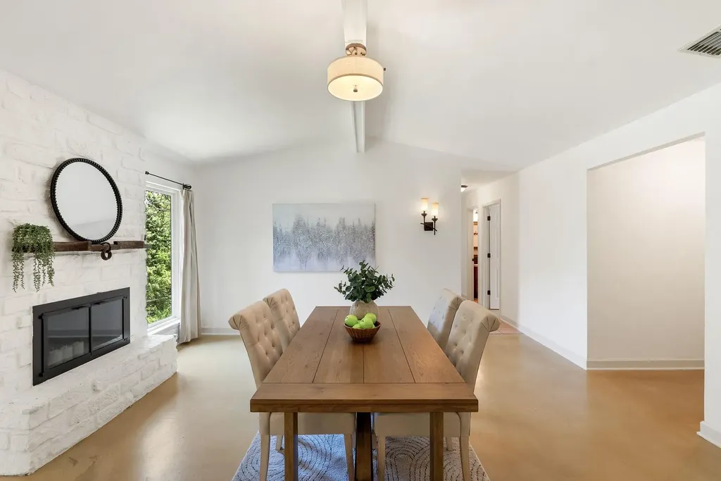 6808 Smokey Hill Road Austin TX 78736