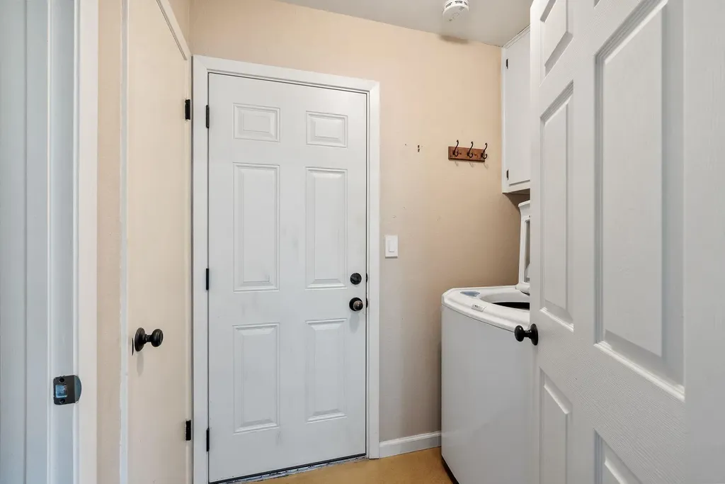 6808 Smokey Hill Road Austin TX 78736