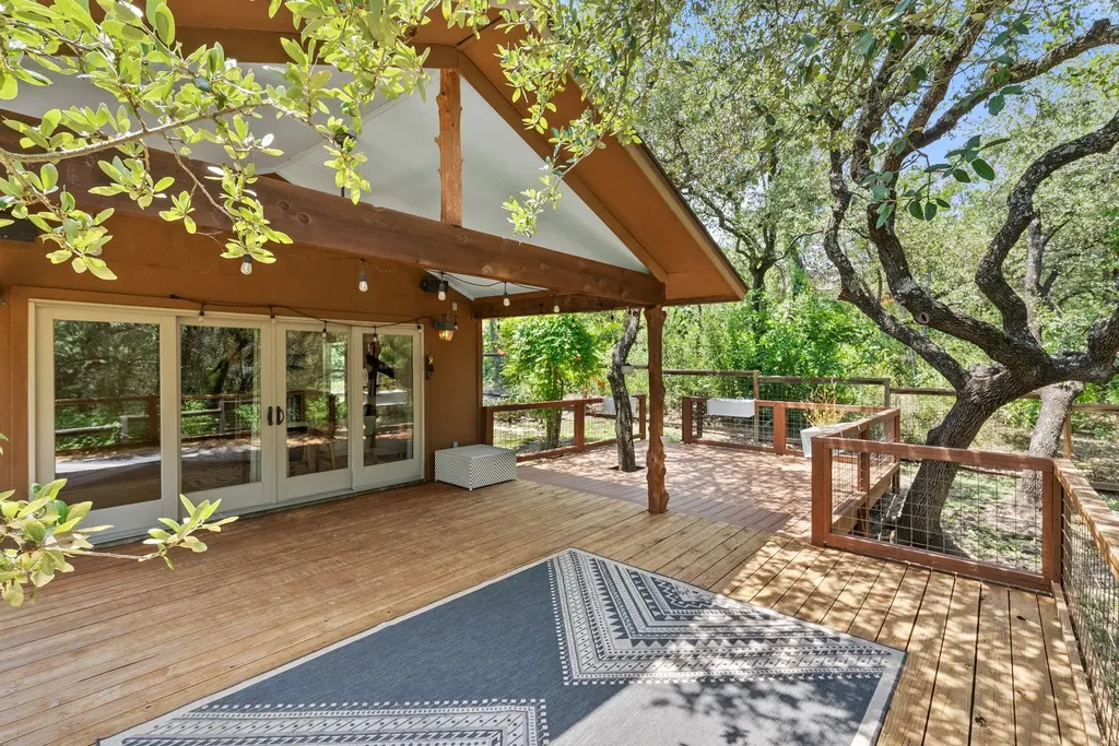 6808 Smokey Hill Road Austin TX 78736