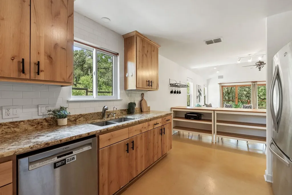6808 Smokey Hill Road Austin TX 78736