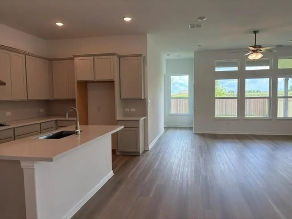 311 Greinert Drive Taylor TX 76574