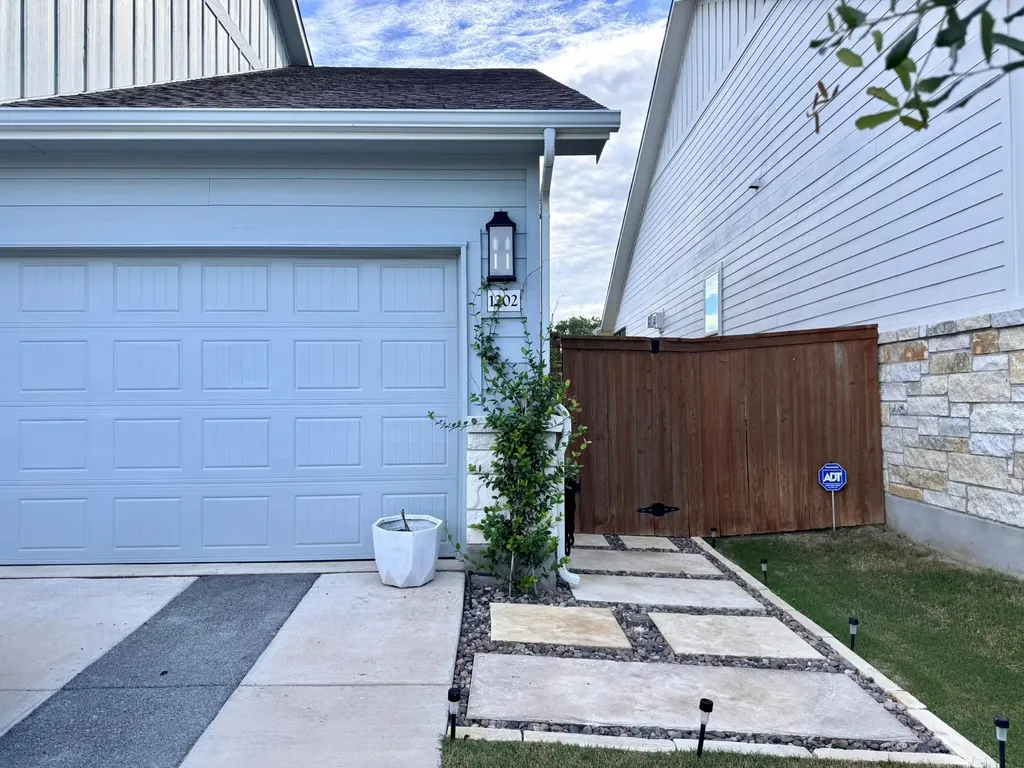 1202 Sage Thrasher Circle Dripping Springs TX 78620