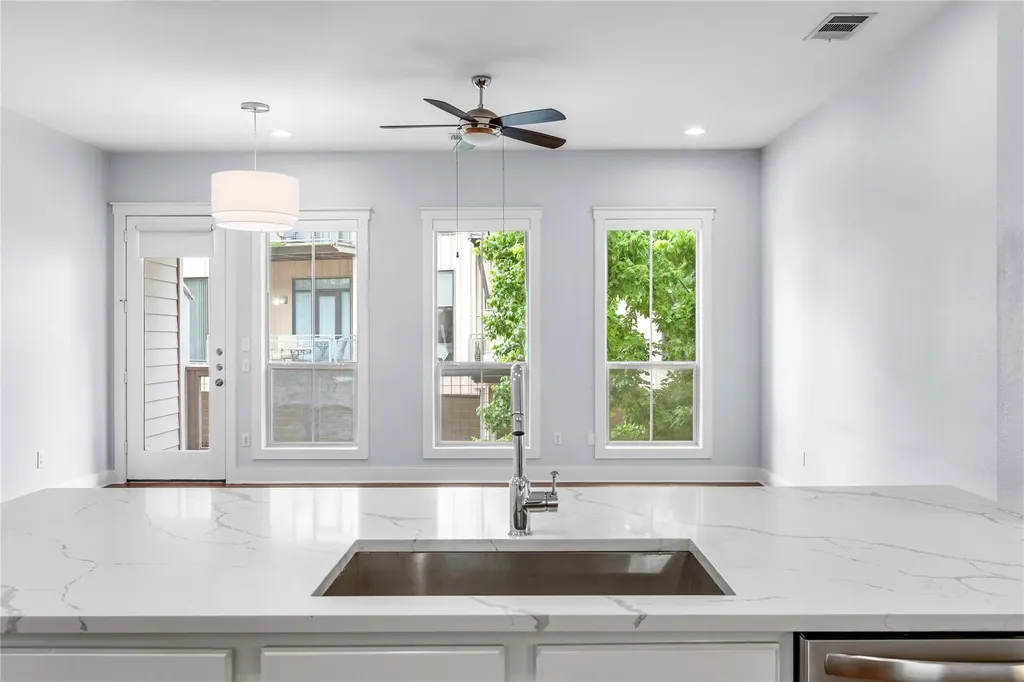 2520 Bluebonnet Lane Austin TX 78704