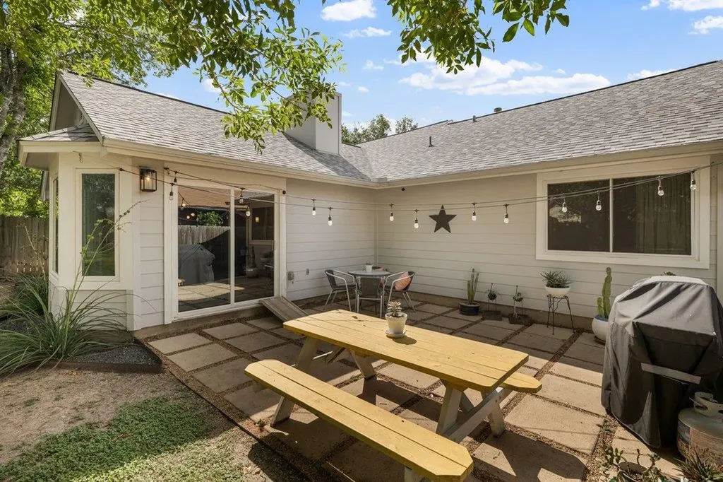 658 Mairo Street Austin TX 78748