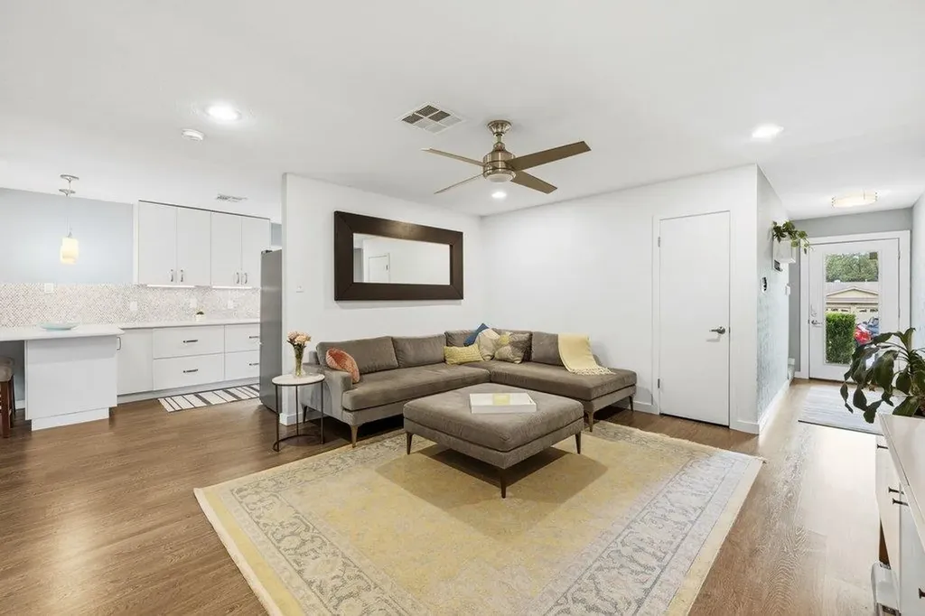 658 Mairo Street Austin TX 78748