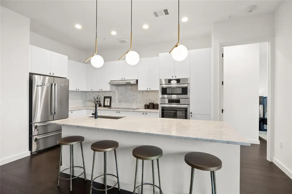 800 Embassy Drive Austin TX 78702