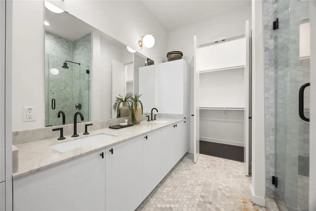 800 Embassy Drive Austin TX 78702
