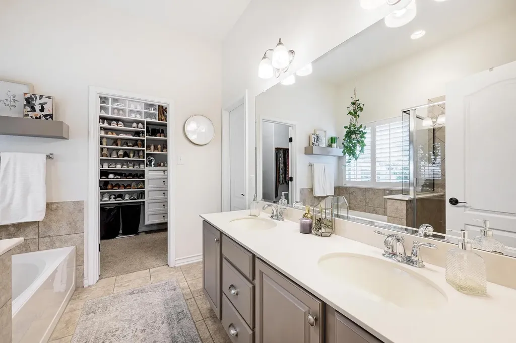 7721 Haggans Lane Austin TX 78739