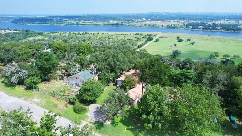 234 Terrace Drive Spicewood TX 78669