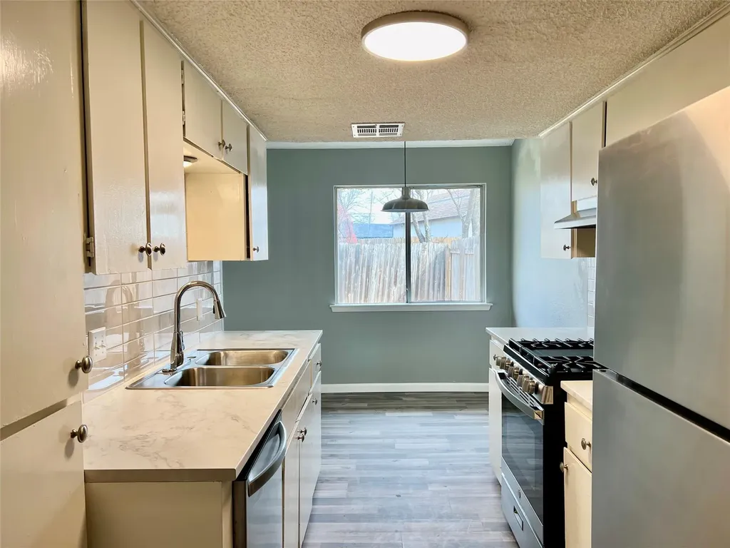 10707 Daryl Cove Austin TX 78758
