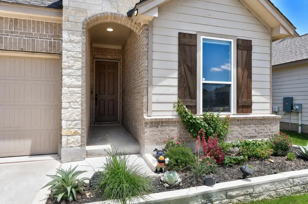 137 Lost Treasure Terrace Georgetown TX 78628
