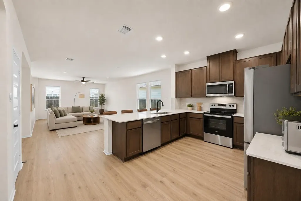 137 Lost Treasure Terrace Georgetown TX 78628