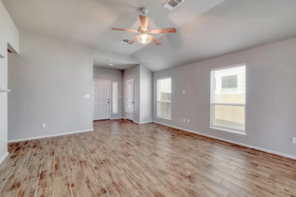 264 Gaida Loop Georgetown TX 78628