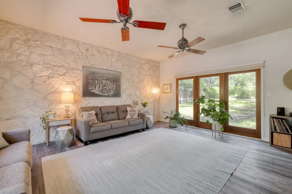 202 Ridgewood Drive Georgetown TX 78628