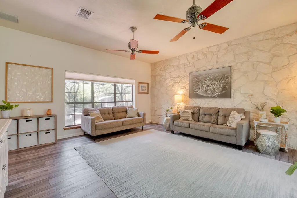 202 Ridgewood Drive Georgetown TX 78628