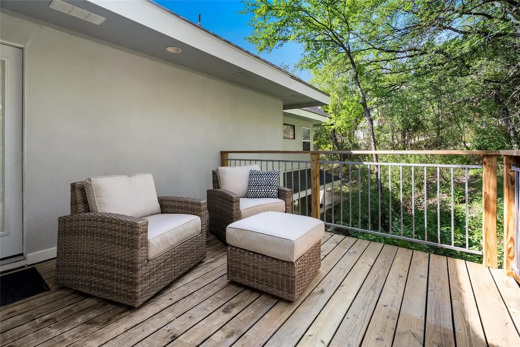 2101 Airole Way Austin TX 78704