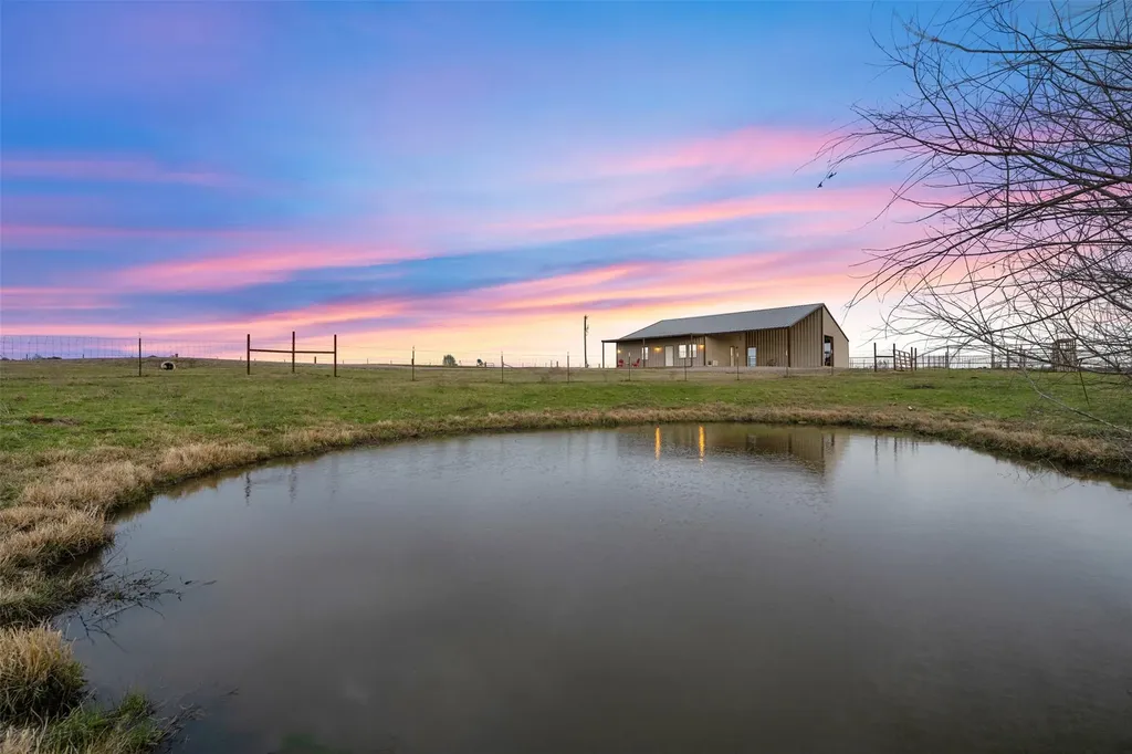700 County Road 466 Elgin TX 78621