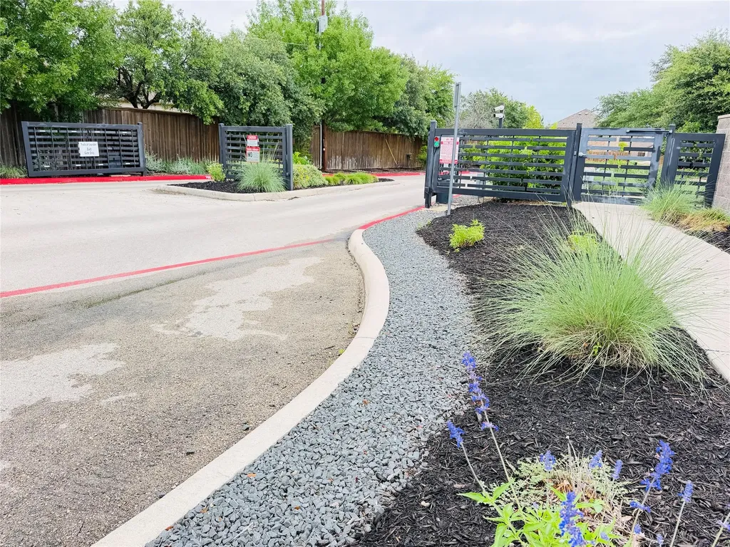 533 Appalachian Trail Leander TX 78641