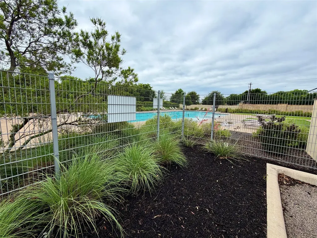 533 Appalachian Trail Leander TX 78641