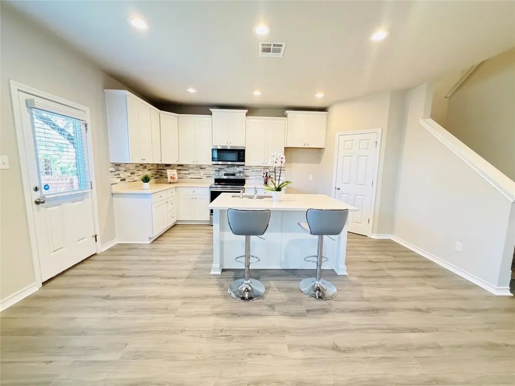 533 Appalachian Trail Leander TX 78641