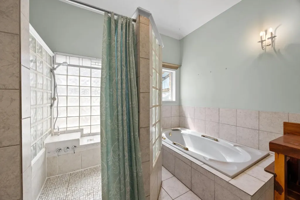 1001 S Gabriel Drive Leander TX 78641