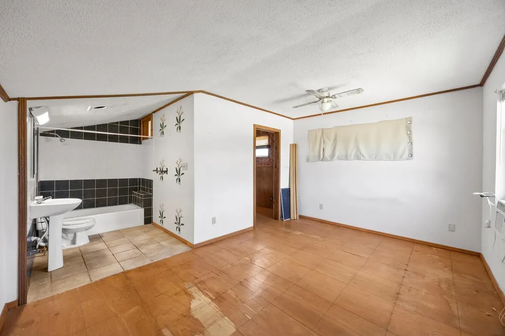 1001 S Gabriel Drive Leander TX 78641