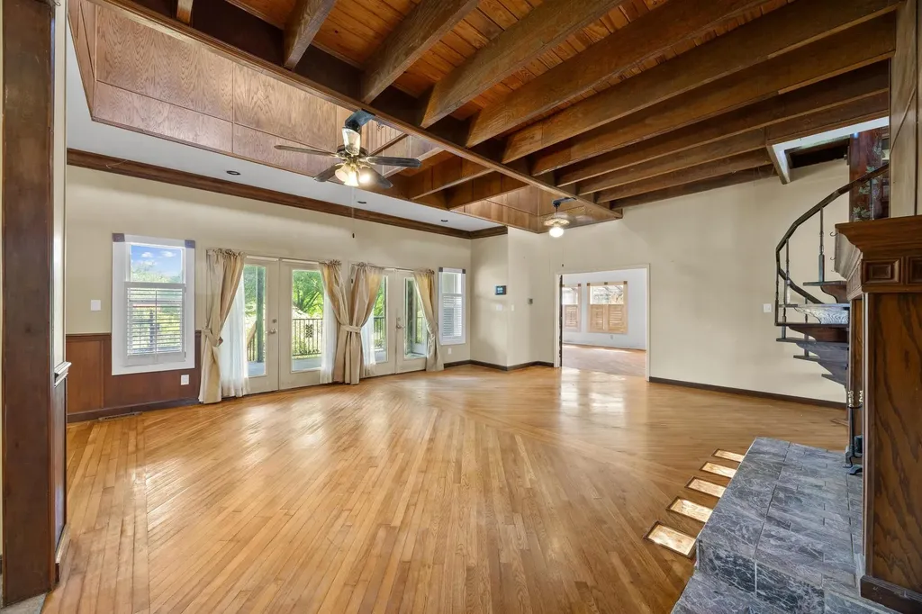 1001 S Gabriel Drive Leander TX 78641