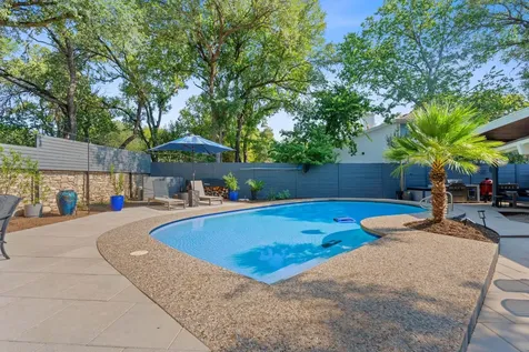 412 Ridgewood Road West Lake Hills TX 78746