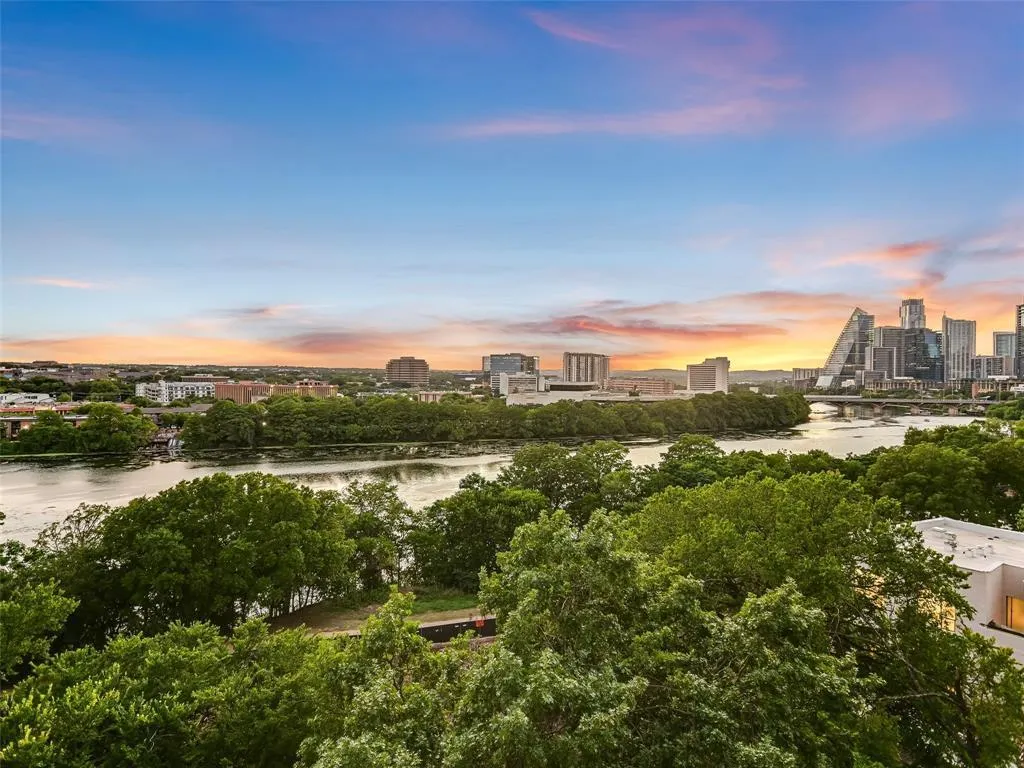 54 Rainey Street Austin TX 78701