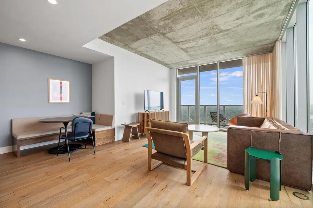 48 East Avenue Austin TX 78701