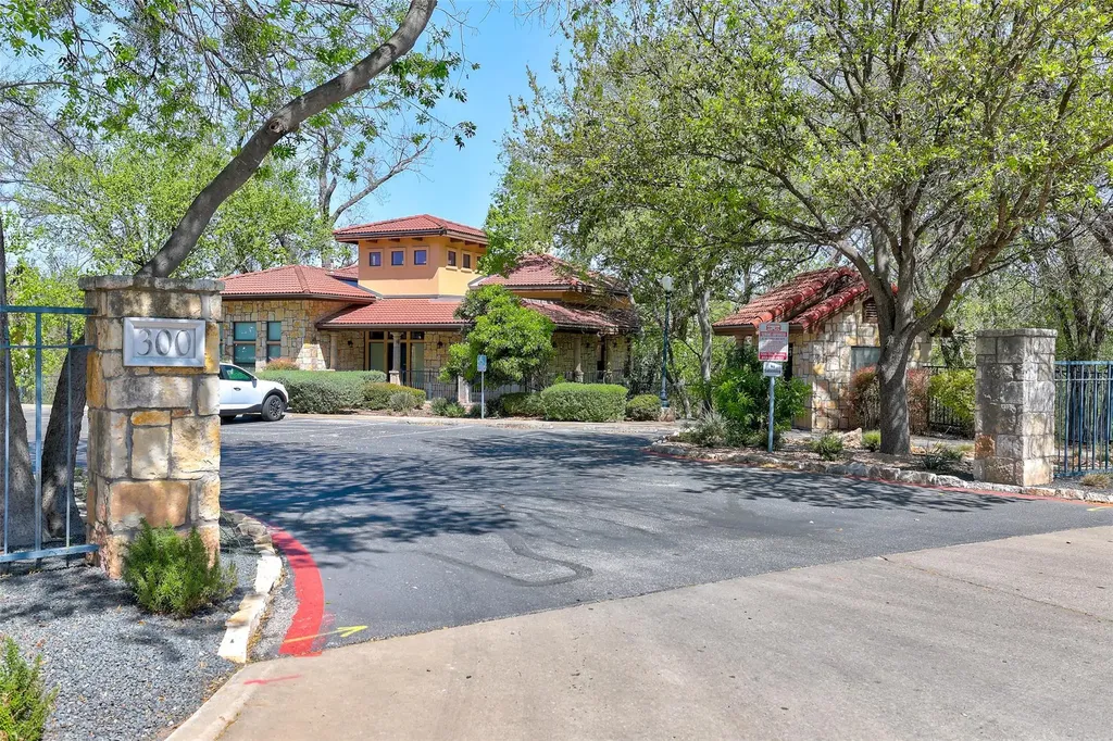 300 San Gabriel Village Boulevard Georgetown TX 78626