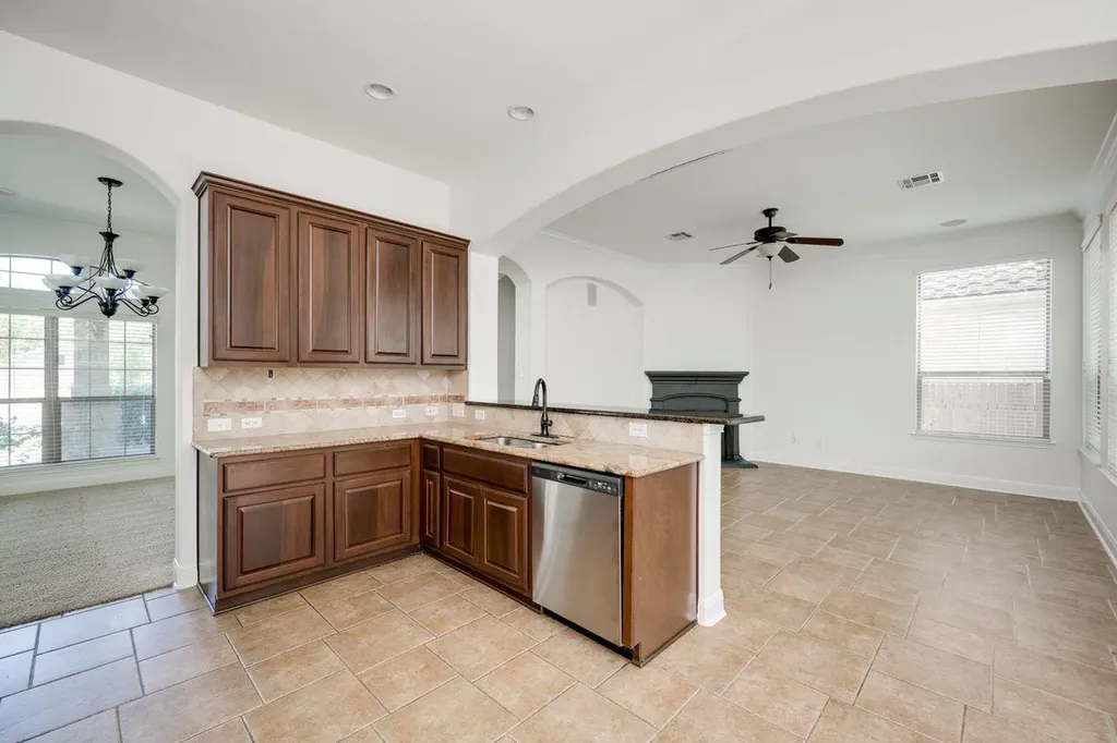 15633 Interlachen Drive Austin TX 78717
