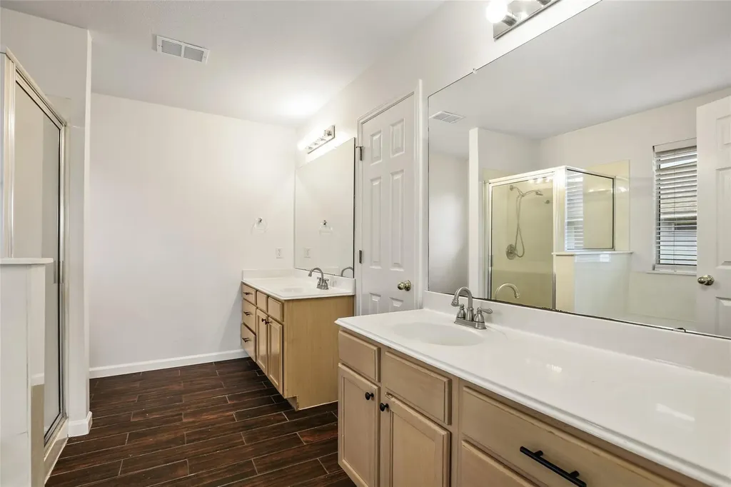 1301 Waterfall Avenue Leander TX 78641
