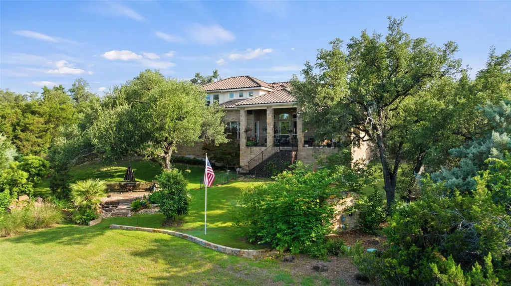 407 Bella Montagna Circle Lakeway TX 78734