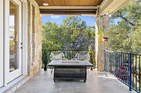 407 Bella Montagna Circle Lakeway TX 78734