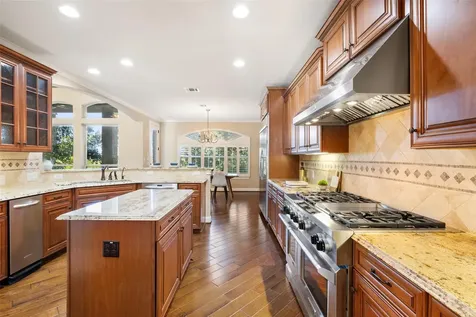 407 Bella Montagna Circle Lakeway TX 78734