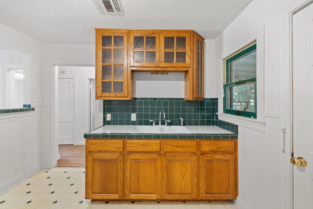 3704 Cherrywood Road Austin TX 78722