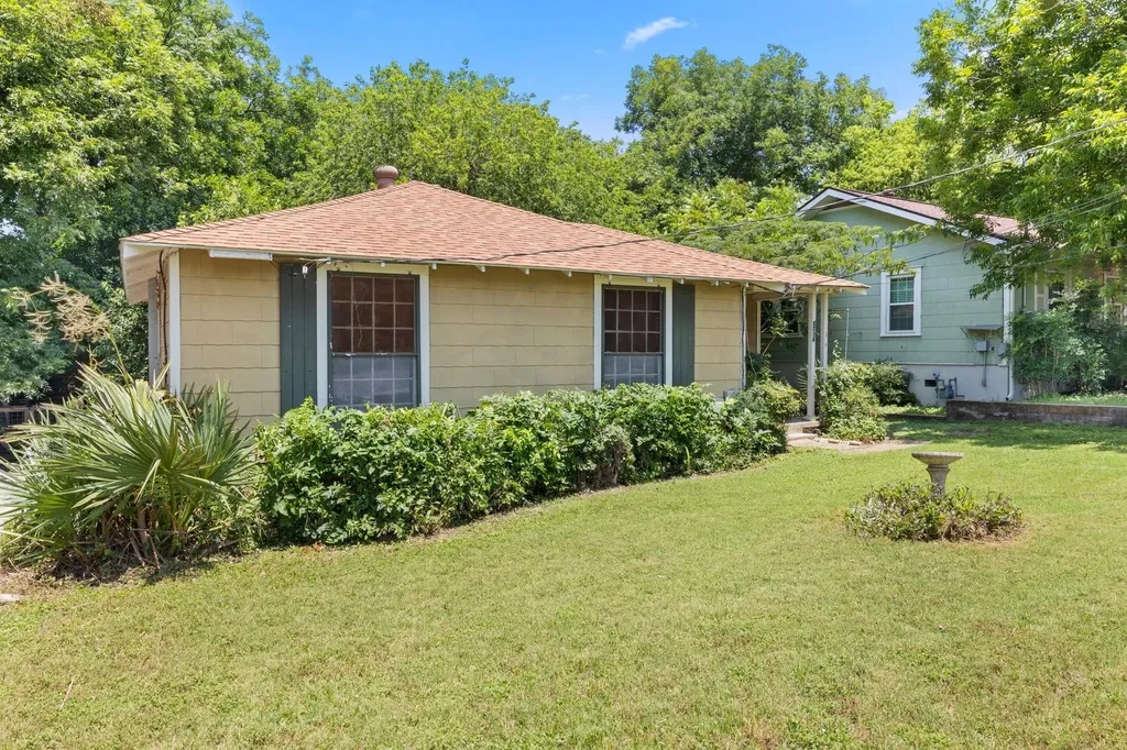 3704 Cherrywood Road Austin TX 78722
