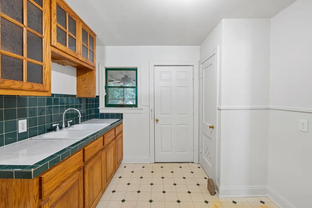 3704 Cherrywood Road Austin TX 78722